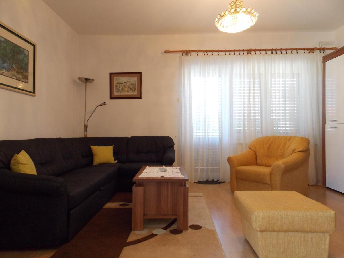 Apartment Sladic Njivice Buitenkant foto